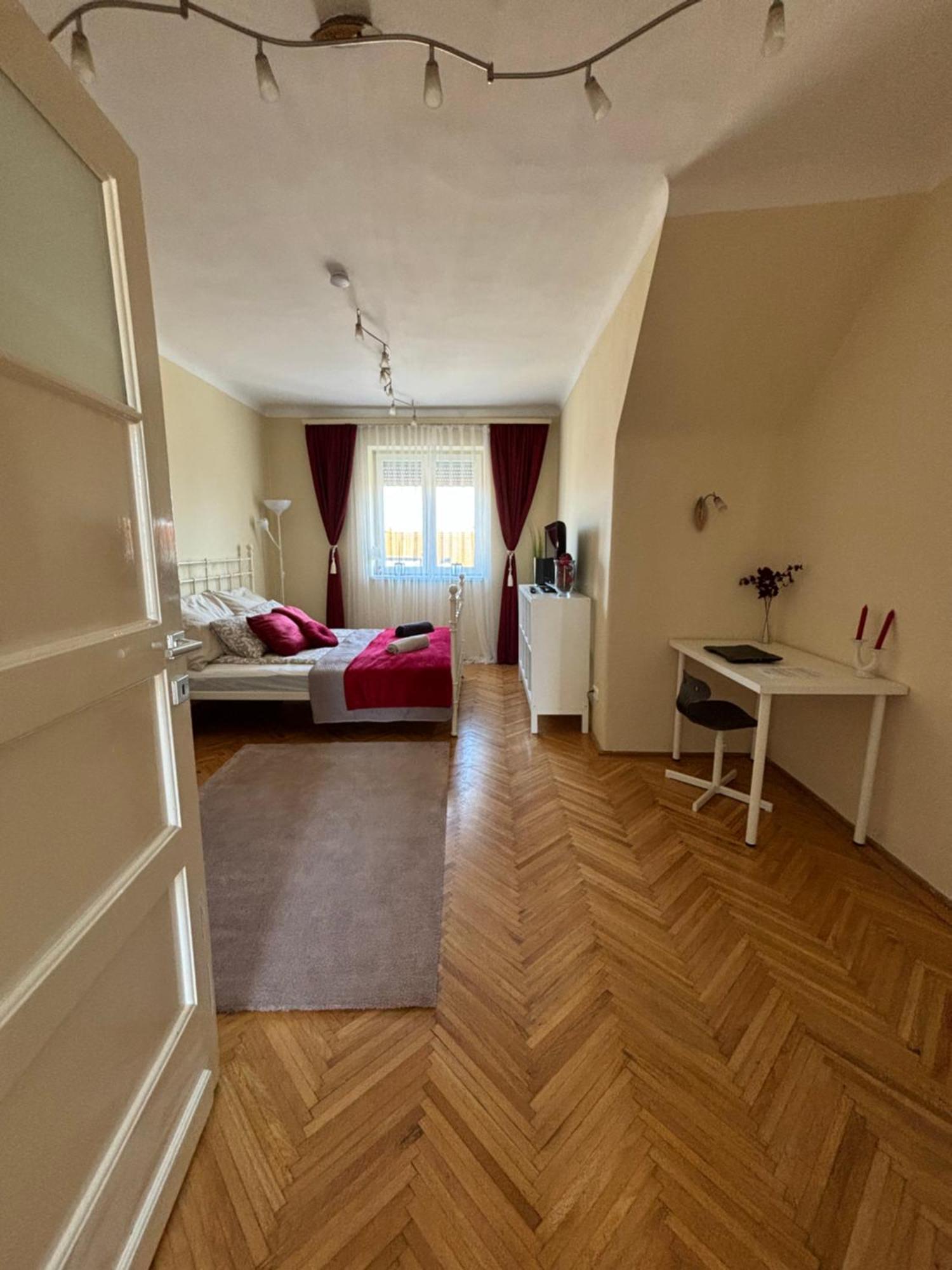 Downtown Hideaway Apartman Budapest Exteriör bild