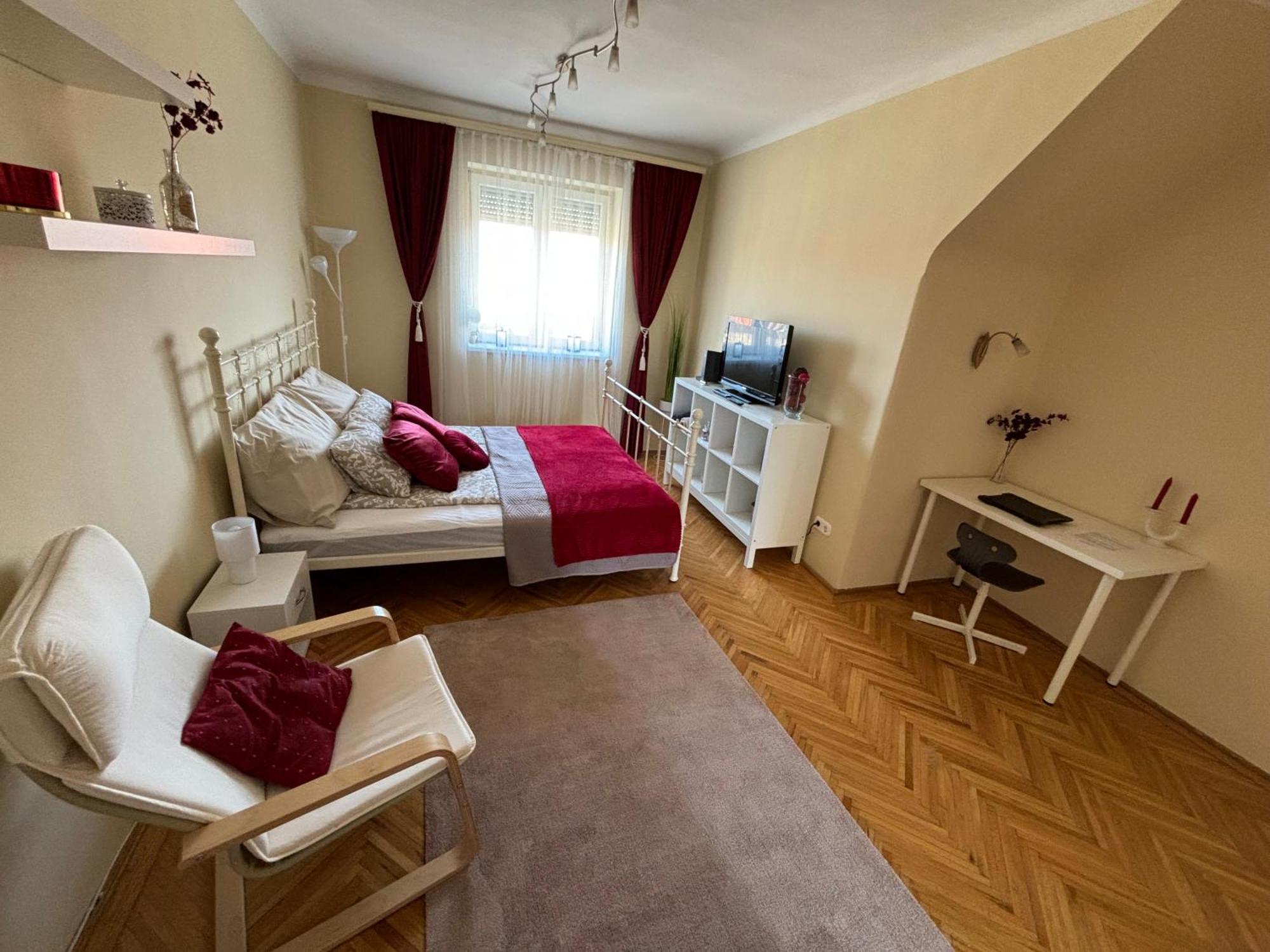 Downtown Hideaway Apartman Budapest Exteriör bild