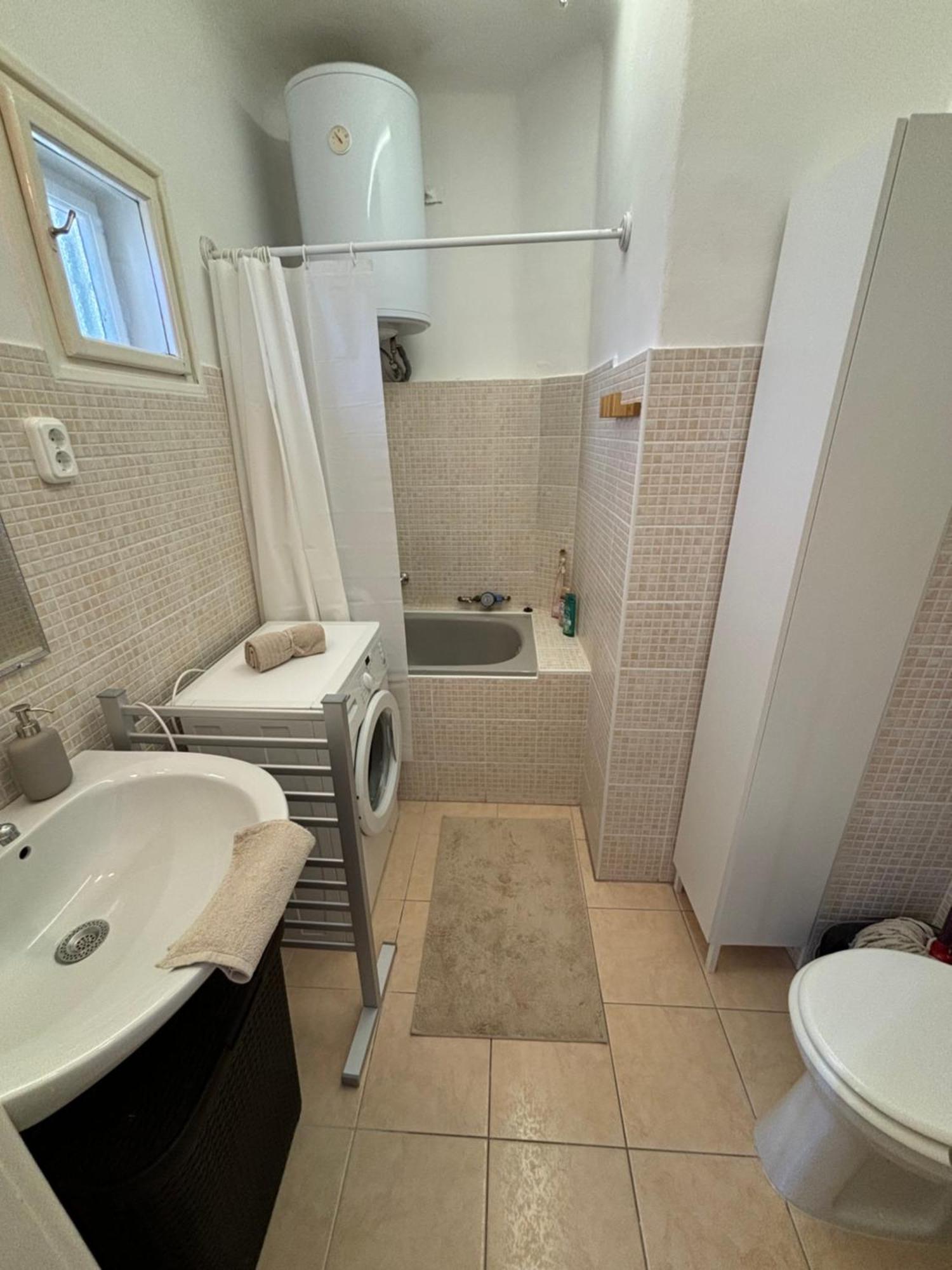 Downtown Hideaway Apartman Budapest Exteriör bild